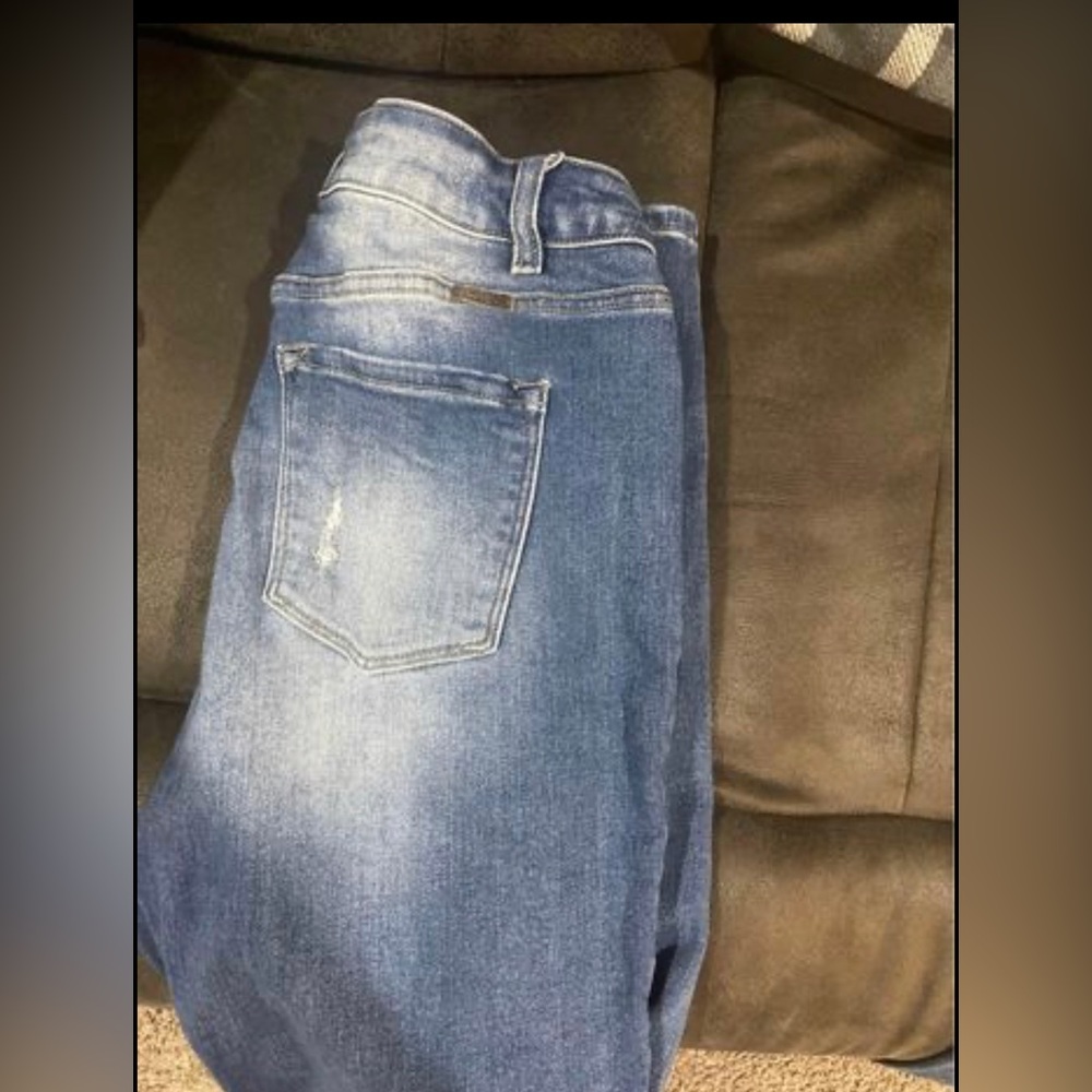 Size 16 Kancan worn twice. Had weight loss surgery so they’re too big now.